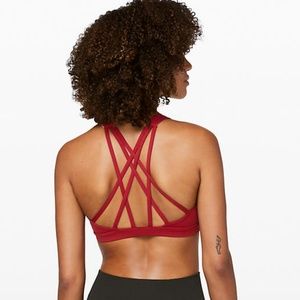 Lululemon Free to be serene bra